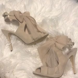 Mix No 6. Beige bow sandals